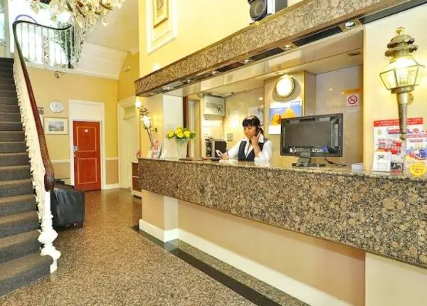 Reception at Hotel Oliver